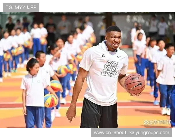 字母哥被拍与邻居开派对，平易近人的形象圈粉